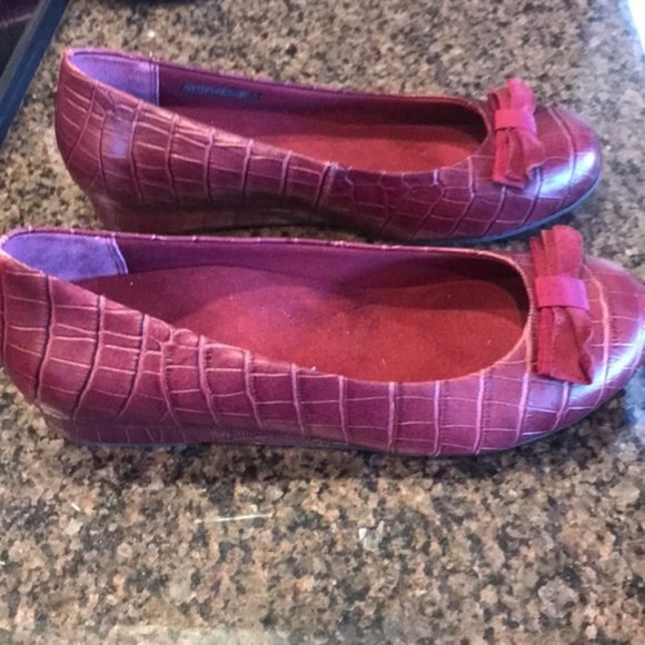 Vionic wedges - Picture 6 of 7